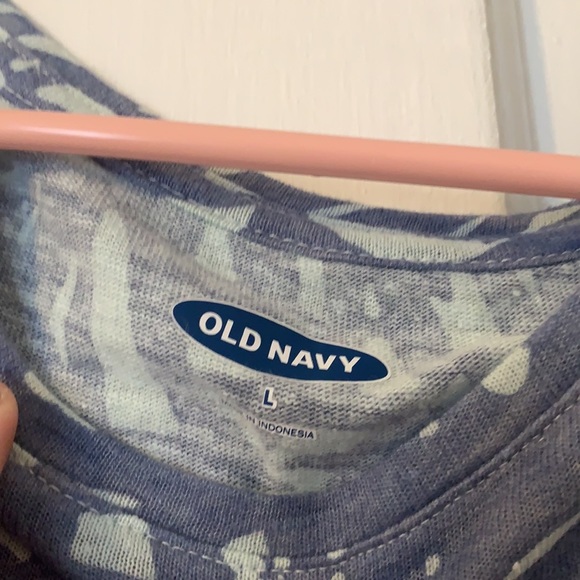 Old Navy Flowy Top with Pocket - Picture 2 of 2